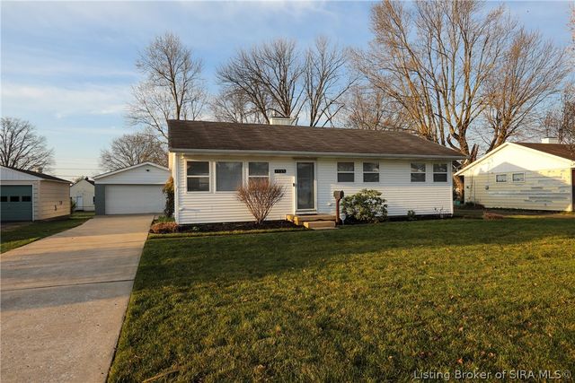 1735 Genung Drive, New Albany, IN 47150