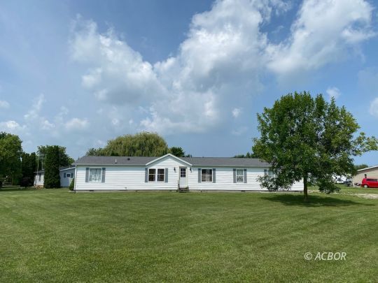 280 Spring Crest Dr, Lakeside Marblehead, OH 43440