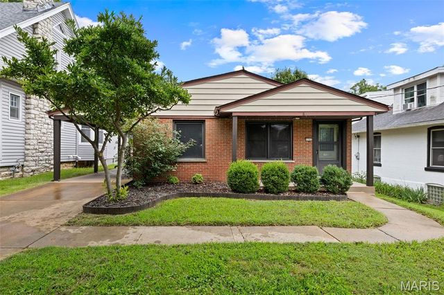 1722 Boneta Ave, Saint Louis, MO 63117