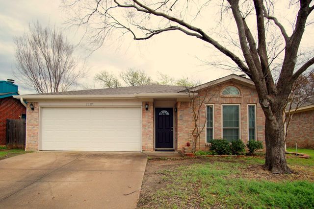 2089 Paint Pony Ln, Keller, TX 76248