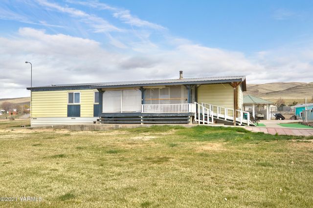 651 Cabin Ln, Selah, WA 98942 | Trulia