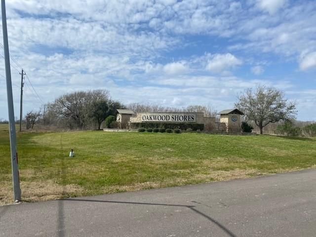 33235 Amberjack Dr, Richwood, TX 77515