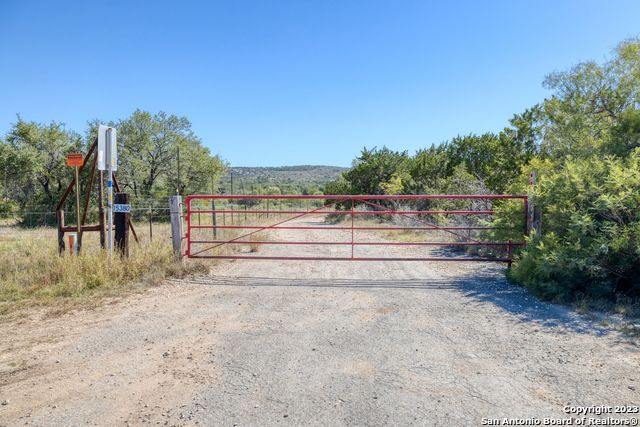 1917 Ranch Road 3348, Brackettville, TX 78832