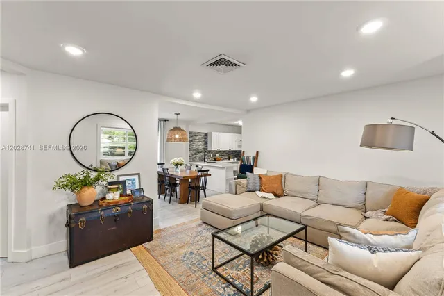 1450 SW 25th Ave, Miami, FL 33145