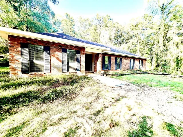 913 Ridgeview Dr, Pineville, LA 71360