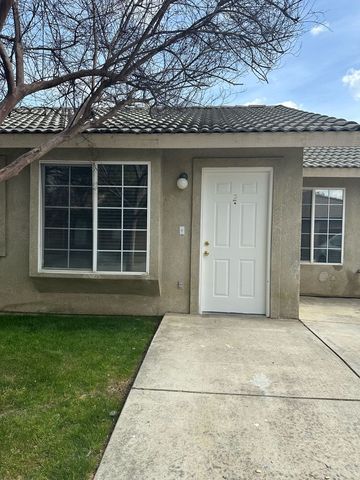 8216 Whitewater Dr   #2, Bakersfield, CA 93312