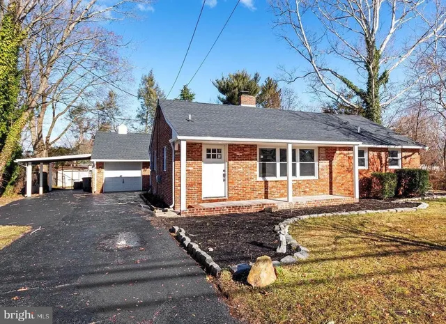 108 Radix Rd, Williamstown, NJ 08094