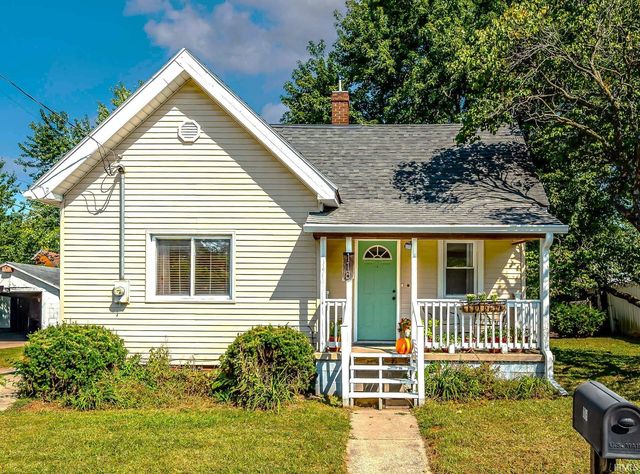 118 W  South St, Bloomfield, IN 47424