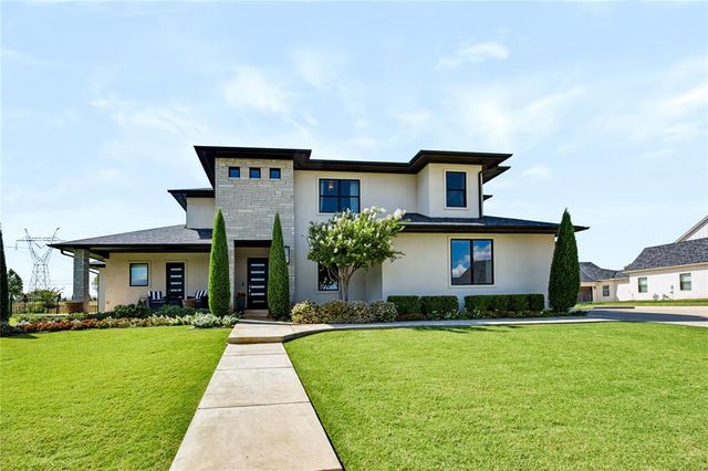 21485 S  Sawtooth Cir, Edmond, OK 73012