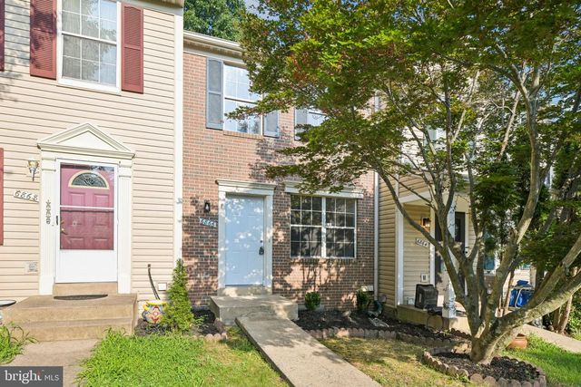 6866 Chasewood Cir, Centreville, VA 20121
