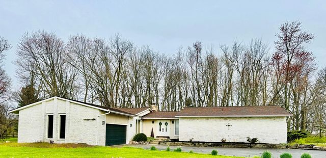 10406 Tollgate Rd SW, Etna, OH 43062