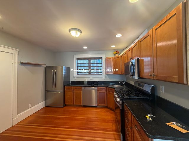 15 Waldo Ave #3, Somerville, MA 02143