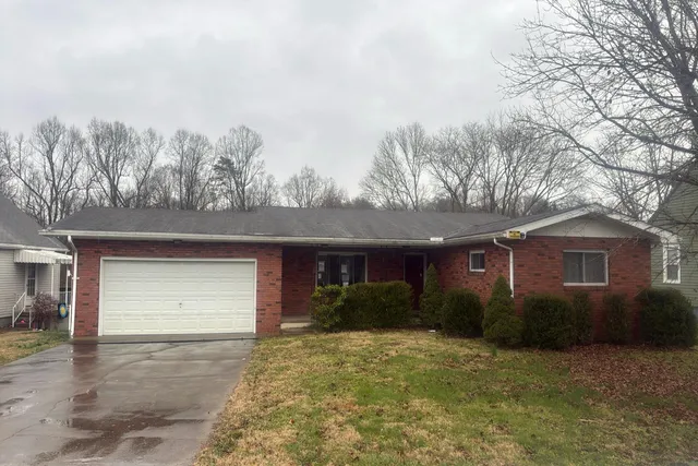 2168 Shela Blvd, Portsmouth, OH 45662