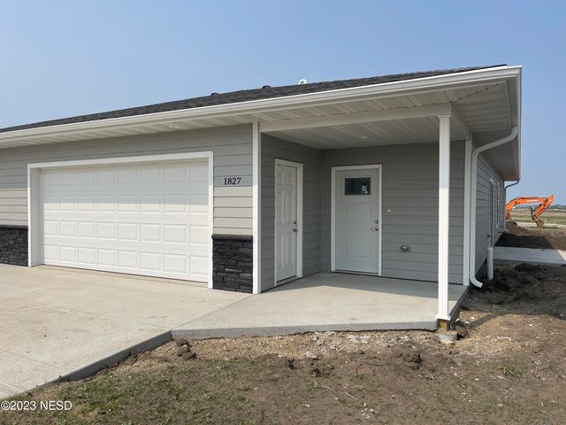 1827 3rd Ave  NW, Watertown, SD 57201
