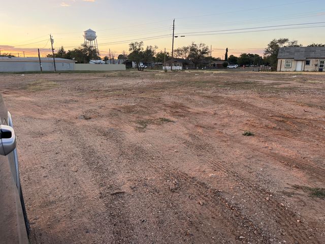 1200 N  4th St, Lamesa, TX 79331