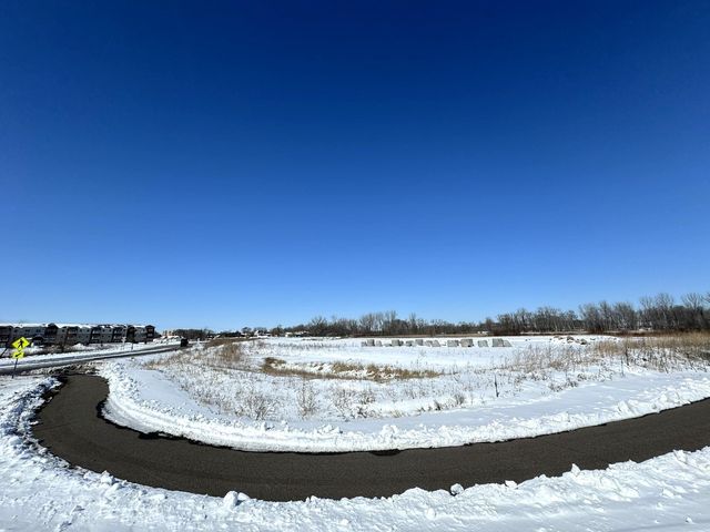 10th St   S, Sartell, MN 56377