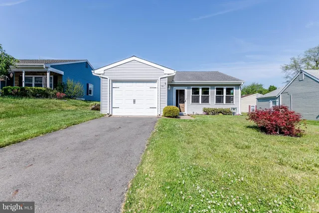 72 Saint Davids Pl, Southampton, NJ 08088