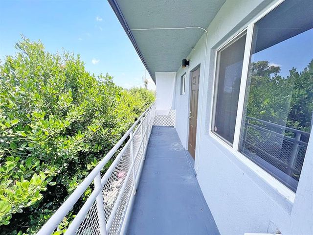 100 NW 30th Ave  #7, Fort Lauderdale, FL 33311