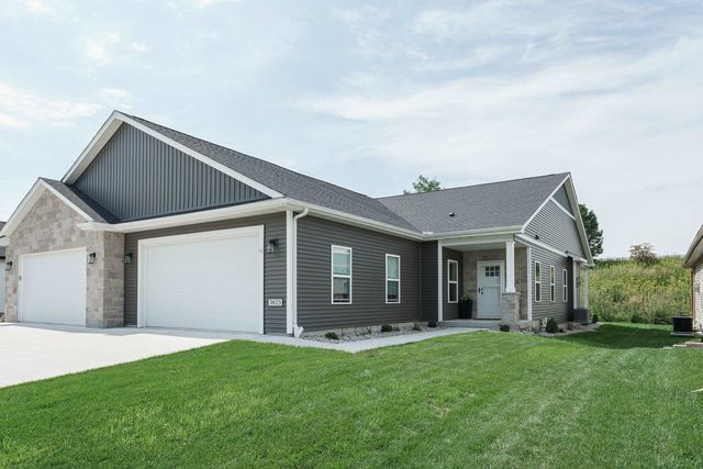 3823 Tanglewood Pl, Janesville, WI 53546