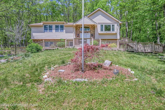 171 Foothill Blvd, Effort, PA 18330