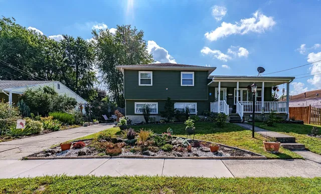 7 Vassar Dr, Somers Point, NJ 08244