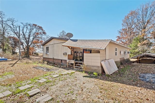 23211 Cherokee Rd, Gentry, AR 72734