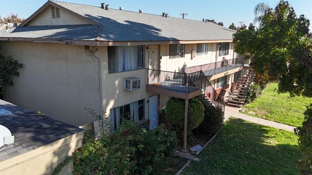 3345 E  Fairmont Ave, Fresno, CA 93726