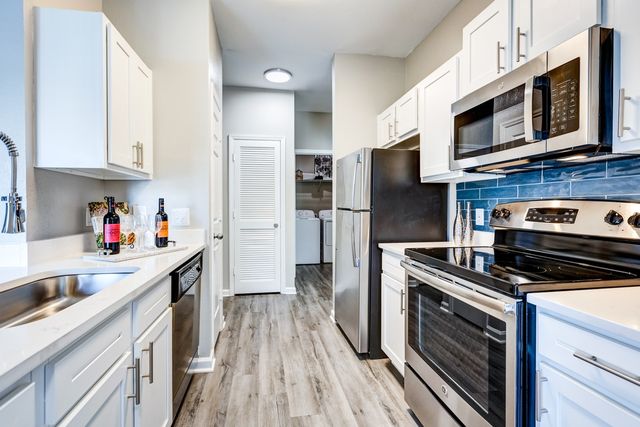 2335 Broad St #21-202, Durham, NC 27704
