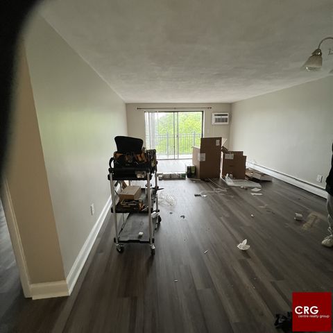 24 Whites Ave #63H, Watertown, MA 02472