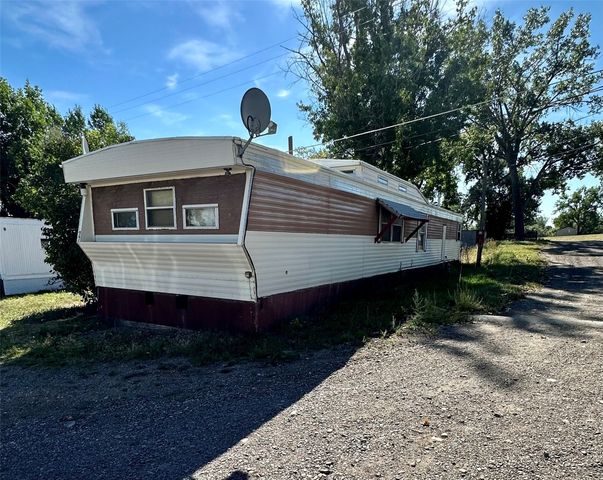 1501 13th Ave SW #27, Great Falls, MT 59404