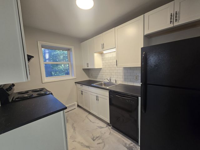 205 Blakely Rd #1, Colchester, VT 05446