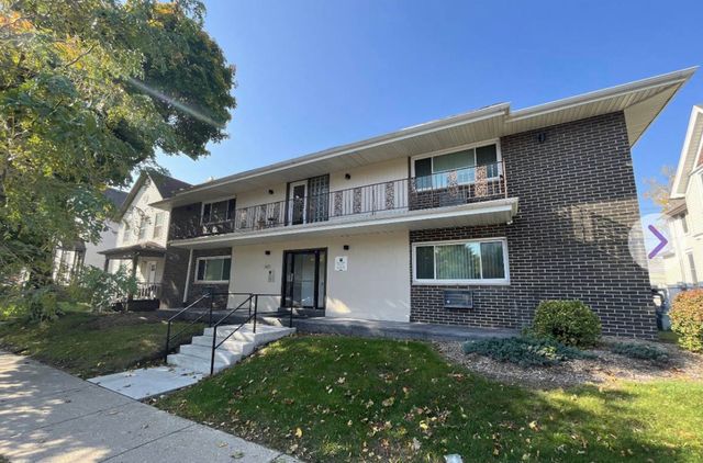 2425 N  Oakland Ave  #205, Milwaukee, WI 53211