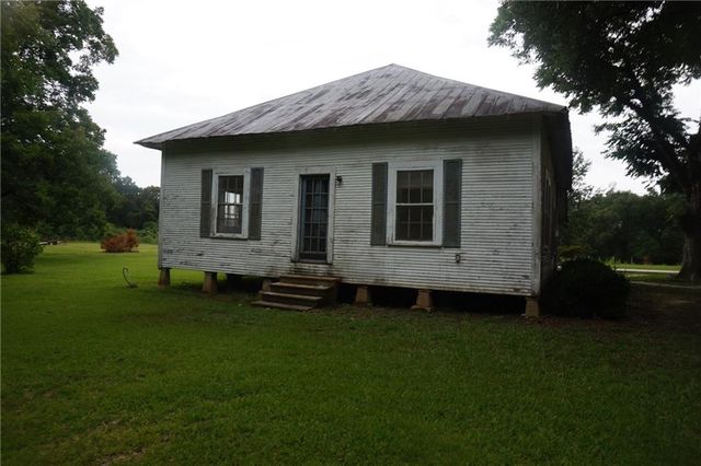 428 Butter Cemetery Rd, Forest Hill, LA 71430