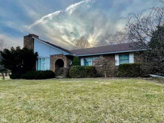 1020 N  250 E, Chesterton, IN 46304