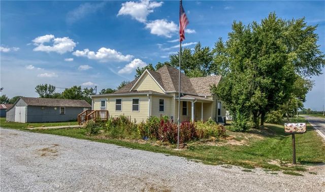 200 N  Griswold St, Lowry City, MO 64763