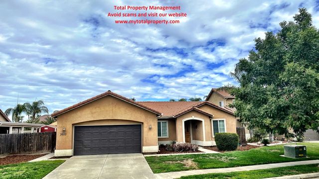 2022 Muscat Ave, Tulare, CA 93274