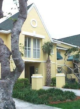 2823 N Course Dr #201, Pompano Beach, FL 33069