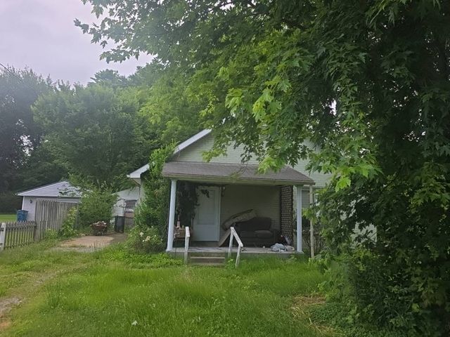 3020 Benton Rd, Paducah, KY 42003
