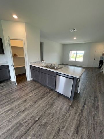 8509 E  163rd St S, Bixby, OK 74008