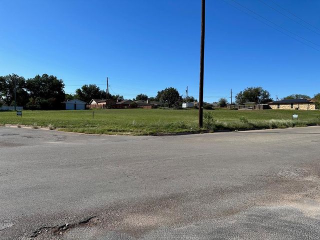 812 E  Alabama Ave, Sweetwater, TX 79556