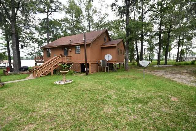 1041 Paradise Point, Montgomery, LA 71454