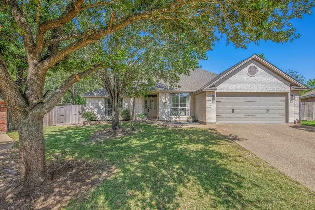 4420 Pickering Pl, College Station, TX 77845
