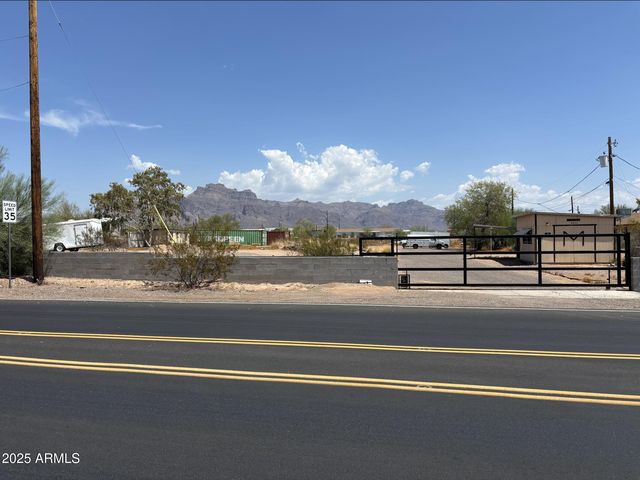 685 S  Tomahawk Rd, Apache Junction, AZ 85119