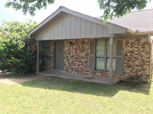 107 Willow Ln #A, Stephenville, TX 76401