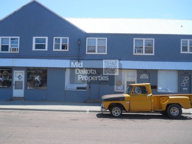 125-127-127 1/2 133 135 E #129-131-3, Mitchell, SD 57301