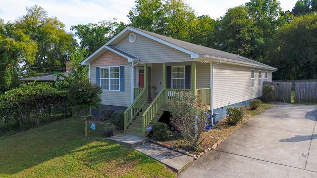 718 Woods Dr, Chattanooga, TN 37411