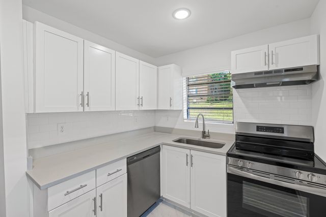 880 Briarcliff Ter  NE #850-B-2, Atlanta, GA 30306
