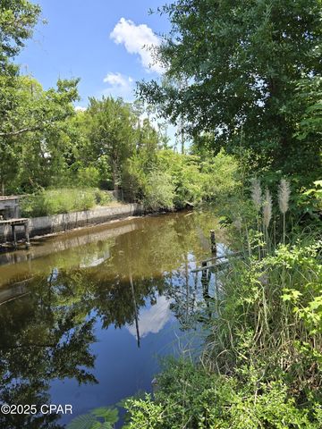 6420 Marvin Ln, Southport, FL 32409