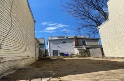 233 N  Willow St, Gloucester City, NJ 08030