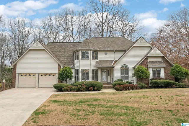 301 Benson Cir, Gardendale, AL 35071